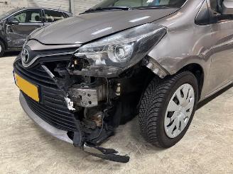 Toyota Yaris 1.3 5-drs airco navi picture 6