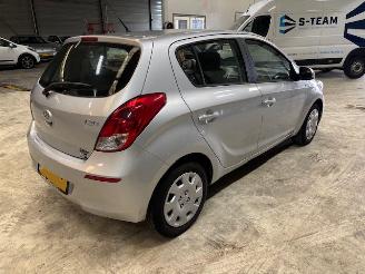 Hyundai I-20 1.2 I-motion 5-drs airco picture 2