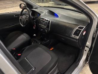 Hyundai I-20 1.2 I-motion 5-drs airco picture 9