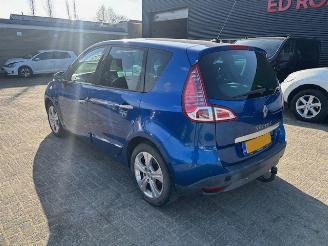 Schadeauto Renault Scenic 1.4 TCe Bose 131pk 2012/12