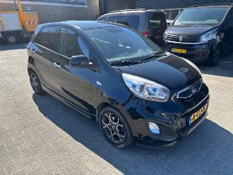 Kia Picanto 1.2  5-drs World Cup picture 5