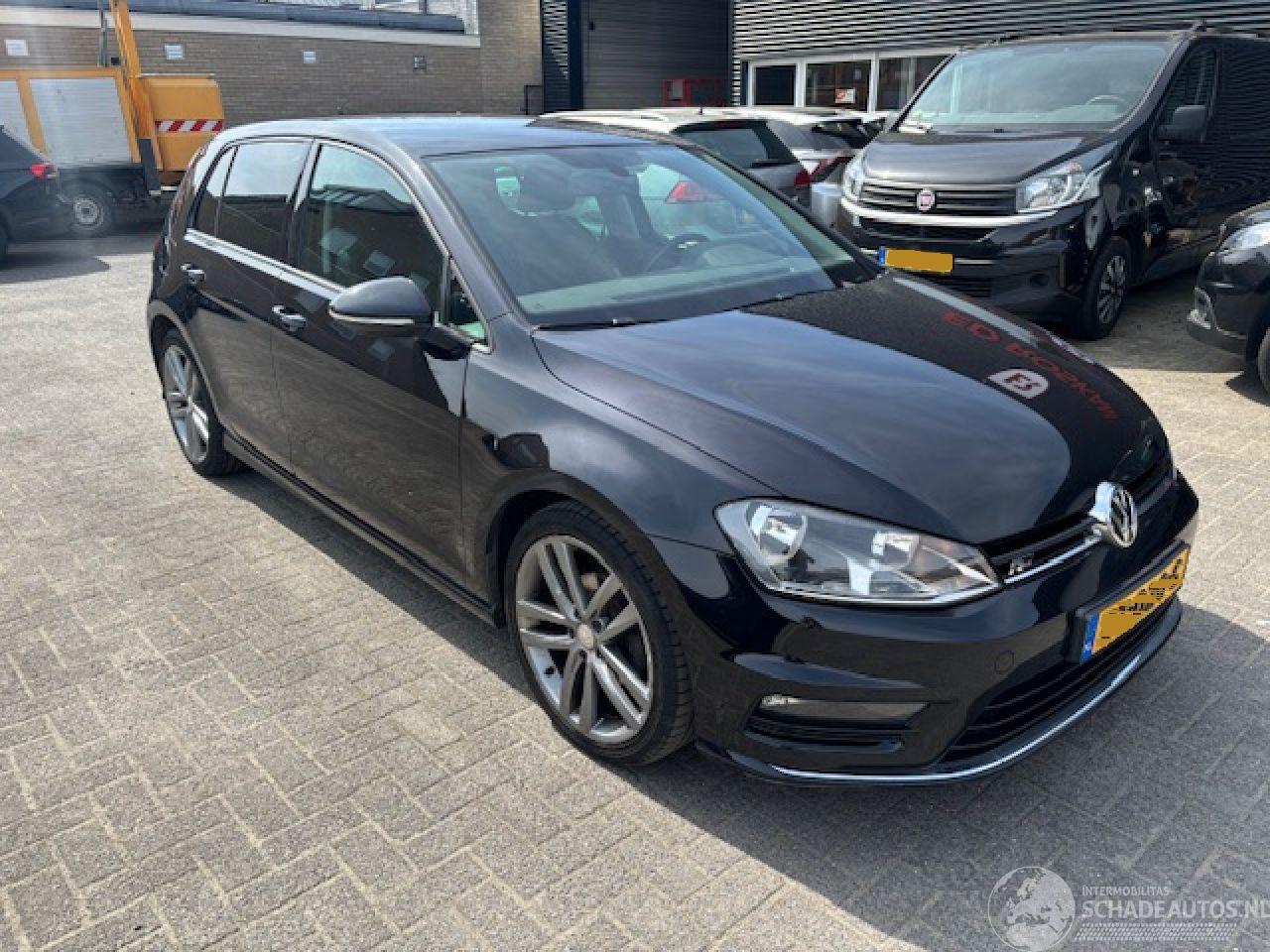 Volkswagen Golf 1.2 TSI Edition R