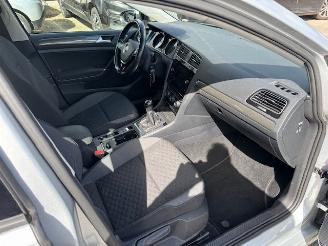 Volkswagen Golf 1.0 TSI Connect Clima picture 9