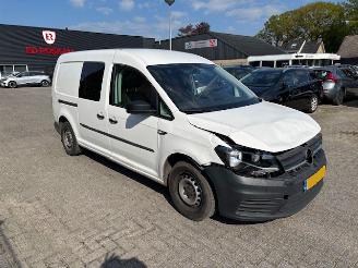 krockskadad bil bedrijf Volkswagen Caddy maxi 2.0 TDI L2 airco  NAP 2019/11