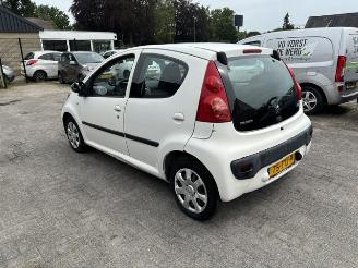 Avarii autoturisme Peugeot 107 1.0 12v 5-drs airco 2012/4