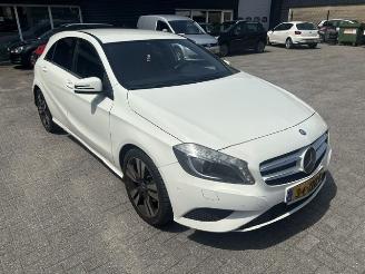 Vaurioauto  passenger cars Mercedes A-klasse 180 Ambition 2012/11