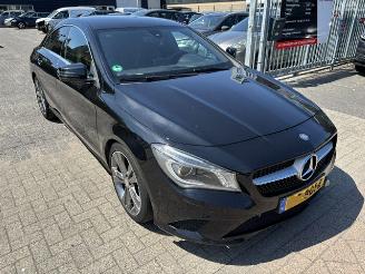krockskadad bil auto Mercedes Cla-klasse 180 Ambition Automaat 2016/8