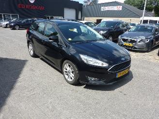 Schadeauto Ford Focus 1.5 TDCI LEASE EDITION 2017/8