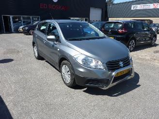 Vaurioauto  passenger cars Suzuki SX4 S-CROSS 1.6 2014/3
