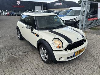 Voiture accidenté Mini One 1.6 One  Pano  NAP 2010/6