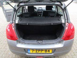 Suzuki Swift 1.3 Comfort picture 16