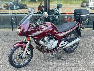 krockskadad bil motor Yamaha XJ 600 Diversion 1995/4