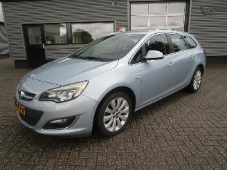 Voiture accidenté Opel Astra SPORTS TOURER 1.4 Turbo Sports+ 2015/5