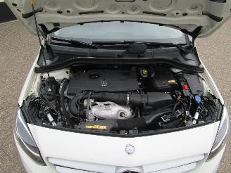 Mercedes B-klasse 180 Business picture 29