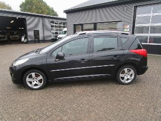 Peugeot 207 SW 1.6 VTI Premiere picture 2