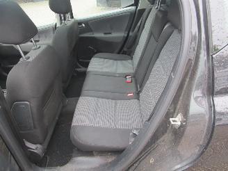 Peugeot 207 SW 1.6 VTI Premiere picture 12