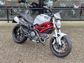 dommages motocyclettes  Ducati Monster 796  2012/5