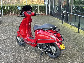 Vespa  Sprint 50 Iget picture 3
