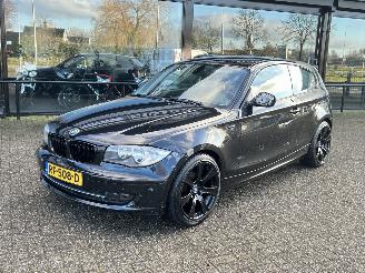 Schadeauto BMW 1-serie 116i EffDyn. Ed. Business Line Ultimate Edition 2012/3