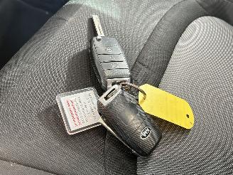 Kia Cee d 1.4 CVVT picture 33