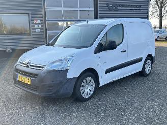 Vaurioauto  commercial vehicles Citroën Berlingo 1.6 BlueHDI 75 Club marge 2017/3