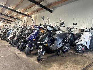 dommages scooters Overige  Partij 53 scooters 2026/1