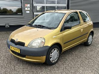 skadebil auto Toyota Yaris 1.0-16V VVT-i Terra 2000/2