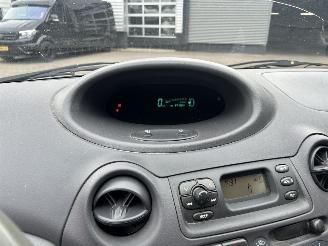 Toyota Yaris 1.0-16V VVT-i Terra picture 17