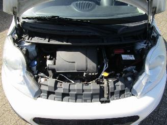 Peugeot 107 Active 5drs picture 21
