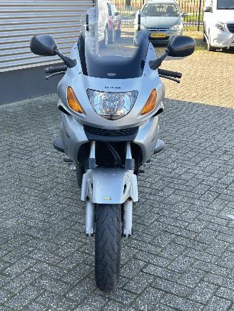Honda  NT 650 Deauville picture 8