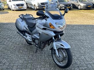 Honda  NT 650 Deauville picture 7