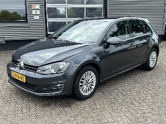 Vaurioauto  passenger cars Volkswagen Golf 1.2 TSI Trendline Allstar 5drs 2016/11
