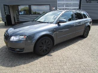 Avarii autoturisme Audi A4 Avant 2.5 TDI Pro-line Business 2005/4