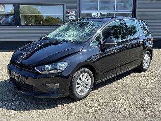 krockskadad bil auto Volkswagen Golf Sportsvan 1.2 TSI Comfortline 2015/10