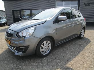 krockskadad bil auto Mitsubishi Space-star 1.2 Connect pro automaat 2018/1