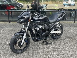 damaged motor cycles Yamaha FZS 600 Fazer 2000/3