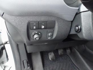 Peugeot Partner 120 1.6 BlueHDi 75 L1 Première navi airco picture 25