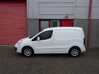 Peugeot Partner 120 1.6 BlueHDi 75 L1 Première navi airco picture 5