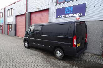 Peugeot Boxer 330 2.2 BlueHDi 120 L2H1 Premium airco picture 2