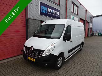 ocasión vehículos comerciales Renault Master T35 2.3 dCi L2H2 airco omvormer standkachel 2015/2