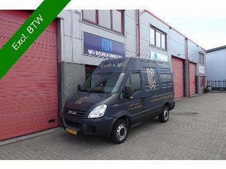 Käytettyjen commercial vehicles Iveco Daily 29 L 12V 300 H2 L1 2009/6