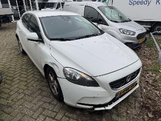 Unfallwagen Volvo V-40  2013/6