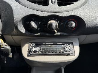 Renault Twingo 1.2 Authentique (Hatchback 3-dr.) picture 18