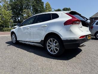 uszkodzony samochody osobowe Volvo V-40 Cross Country - 1.5 T3 AUTOMAAT  Polar+ Luxury 2019/7