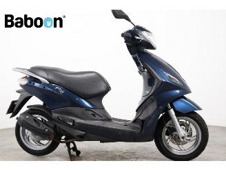danneggiata scooter Piaggio  Fly 45KM 2013/4