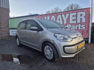 krockskadad bil auto Volkswagen Up! 1.0 move up BlueMotion 2013/4