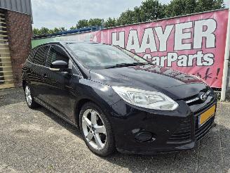 krockskadad bil auto Ford Focus 1.6 TDCI Econetic lease trend 2013/11