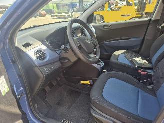 Hyundai I-10 1.0i i-motion comfort picture 8