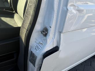 Volkswagen Transporter 2.0 TDI 81KW picture 9