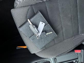 Volkswagen Golf R-Line Pano  AUTOMAAT 81KW picture 18